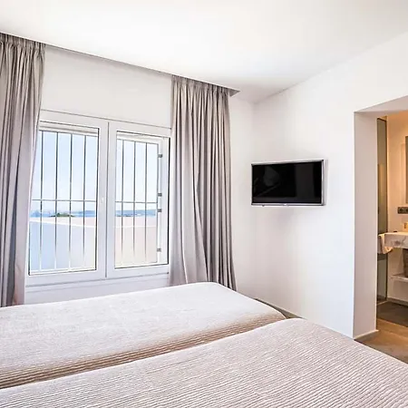 Villa Maximum Relaxation And Positioned To Immerse Yourself In The Mesmerising Views San Julián