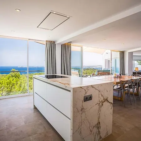 Maximum Relaxation And Positioned To Immerse Yourself In The Mesmerising Views Villa San Ġiljan