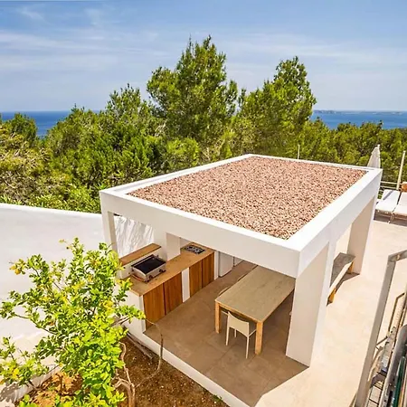 Maximum Relaxation And Positioned To Immerse Yourself In The Mesmerising Views * San Ġiljan